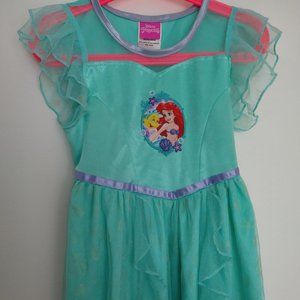 Disney Princess Little Mermaid nightgown, size 6